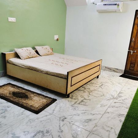 Yellow Homestay - Modern 2Bhk Ac Stay Jabalpur Eksteriør bilde