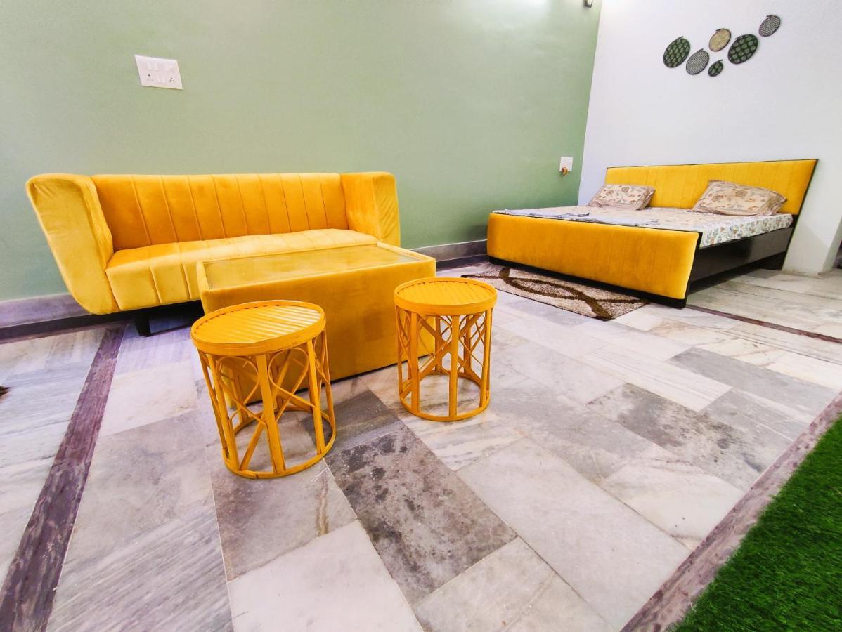 Yellow Homestay - Modern 2Bhk Ac Stay Jabalpur Eksteriør bilde